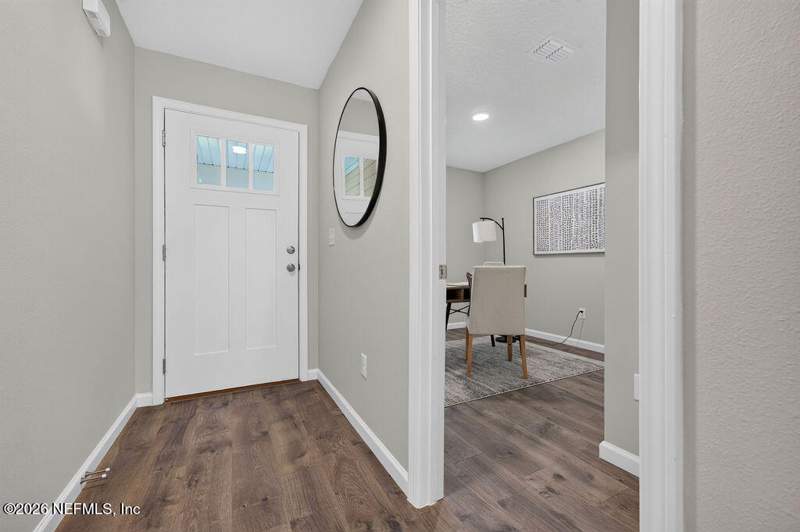 4 bedroom Single Family Residence at 821 Jackson Road, Metes & Bounds, Jacksonville — photo 3