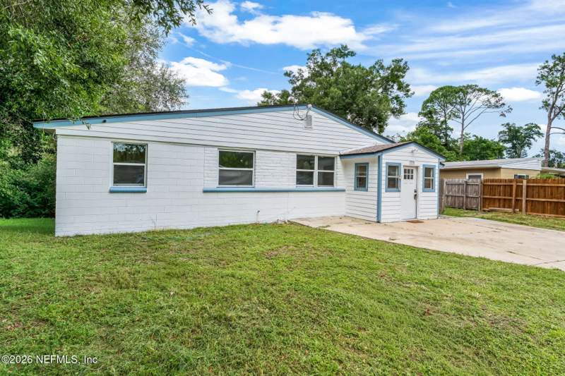 3 bedroom Single Family Residence at 9739 Elaine Road, Windy Hill, Jacksonville — photo 3