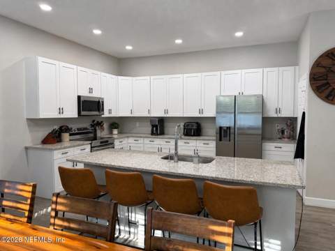 7160 Palm Reserve Lane, Jacksonville FL - photo 7 of 34