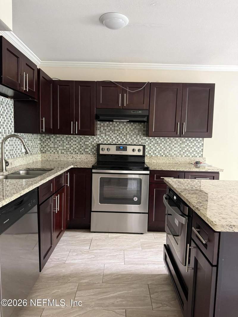 2 bedroom Condominium at 4321 Plaza Gate Lane #202, Golfview Condominium, Jacksonville — photo 2