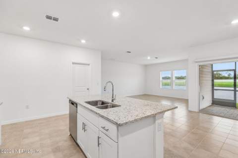 8142 Archibald Terrace, Jacksonville FL - photo 9 of 39
