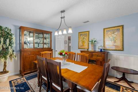 1207 Eagle Bend Court, Jacksonville FL - photo 9 of 54