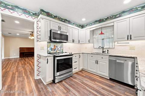 2069 Monmouth Circle, Orange Park FL - photo 10 of 50