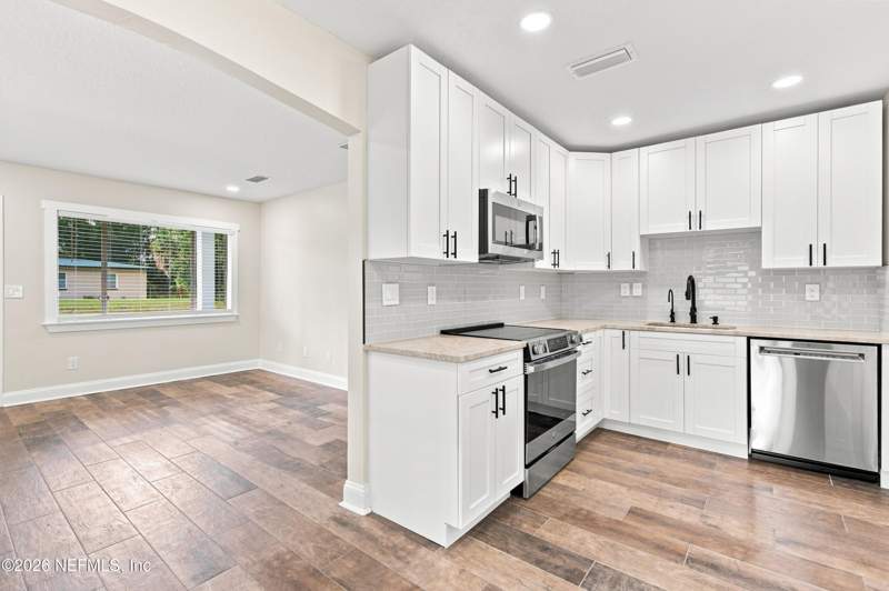 3 bedroom Single Family Residence at 11968 Cornelius Street, Hogan Heights, Jacksonville — photo 5