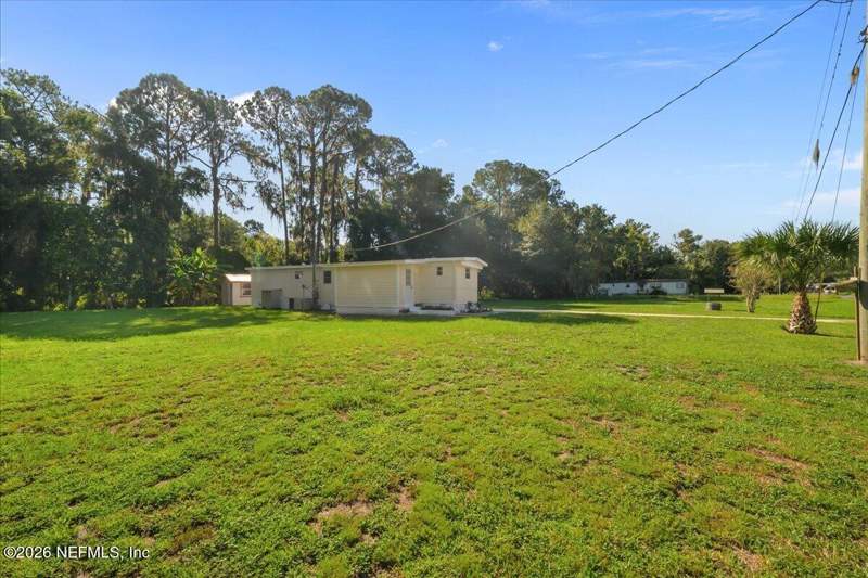 2 bedroom Mobile Home at 204 Riviera Drive, Metes & Bounds, Crescent City — photo 3