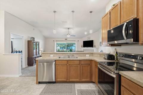 7285 Rapid River Drive, Jacksonville FL - photo 7 of 35