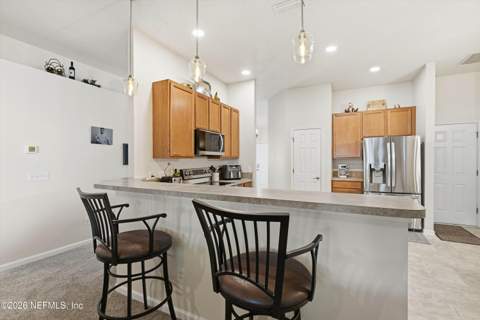 7285 Rapid River Drive, Jacksonville FL - photo 9 of 35