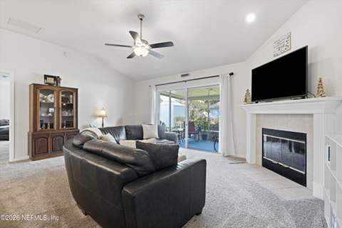 7285 Rapid River Drive, Jacksonville FL - photo 11 of 35