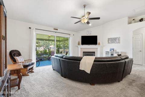 7285 Rapid River Drive, Jacksonville FL - photo 12 of 35