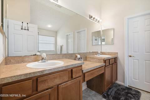 7285 Rapid River Drive, Jacksonville FL - photo 18 of 35