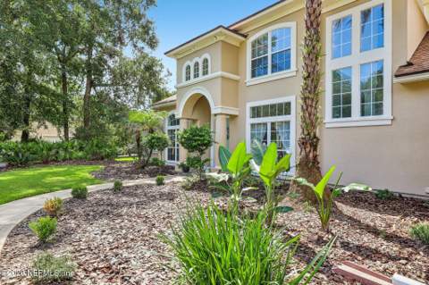2708 Shade Tree Drive, Fleming Island FL - photo 9 of 87