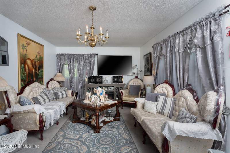 2 bedroom Single Family Residence at 119 Oak Way, Metes & Bounds, Interlachen — photo 3