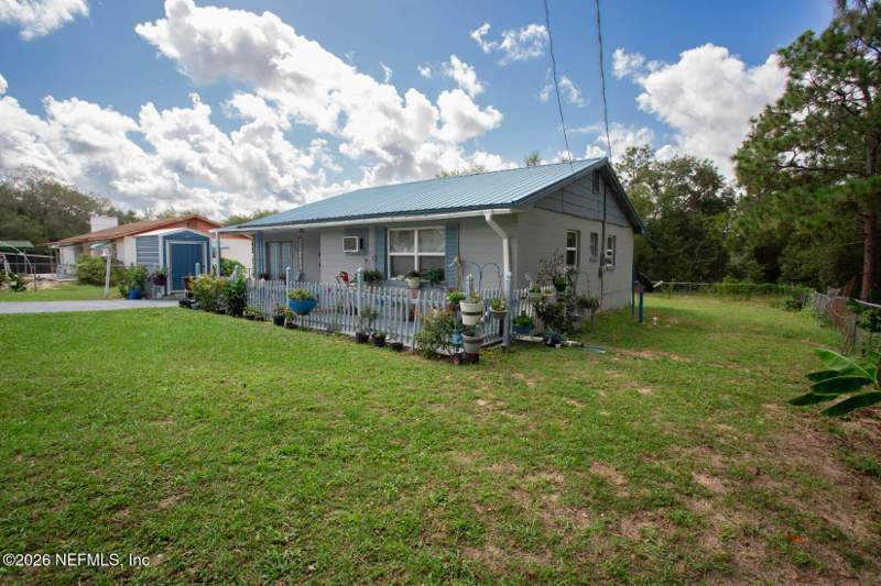 2 bedroom Single Family Residence at 119 Oak Way, Metes & Bounds, Interlachen — photo 2