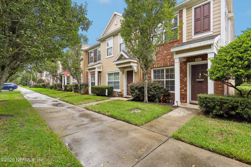 2 bedroom Townhouse at 8109 Summer Palm Court, Summerfield, Jacksonville — photo 3