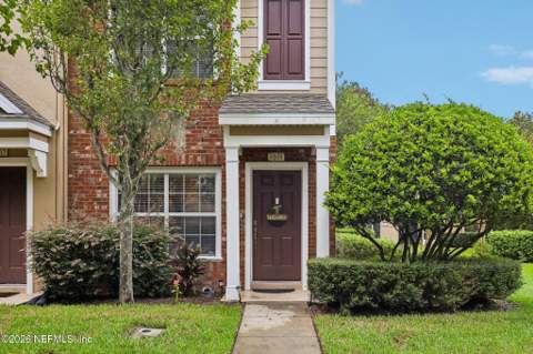 8109 Summer Palm Court, Jacksonville FL - photo 7 of 43