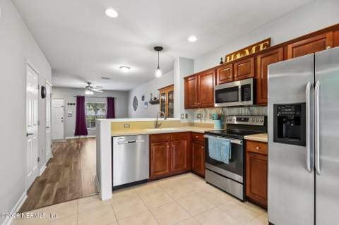 8109 Summer Palm Court, Jacksonville FL - photo 14 of 43