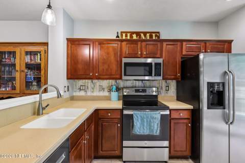 8109 Summer Palm Court, Jacksonville FL - photo 17 of 43