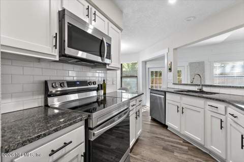 4321 Whispering Inlet Drive, Jacksonville FL - photo 10 of 24