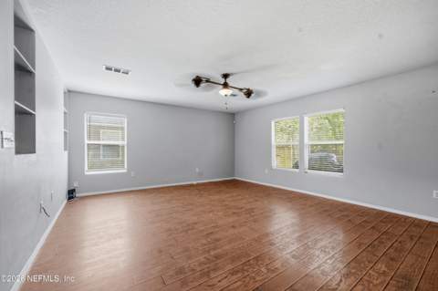 11756 Silver Hill Drive, Jacksonville FL - photo 9 of 24
