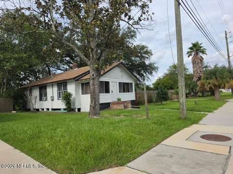 2923 W 5Th Street, home for sale on W 5Th Street