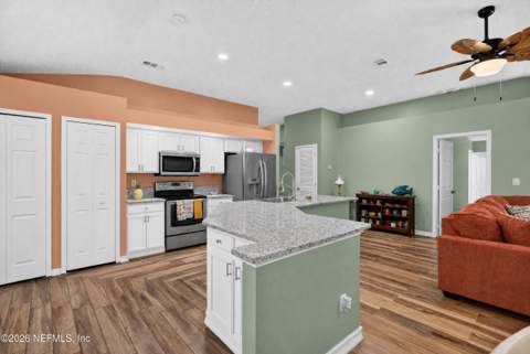 5136 Big Forest Lane, Jacksonville FL - photo 13 of 28
