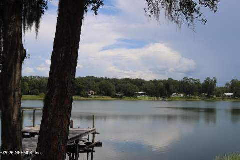 214 Mirror Lake Drive, Interlachen FL - photo 18 of 35