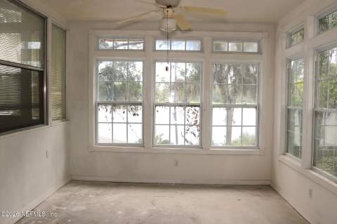 214 Mirror Lake Drive, Interlachen FL - photo 12 of 35