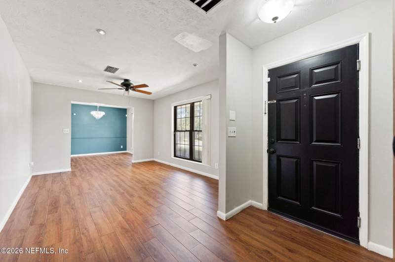 3 bedroom Single Family Residence at 4023 Grissom Drive, University Park, Jacksonville — photo 2
