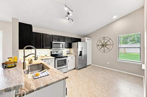 1817 Hearth Street, Middleburg FL - photo 9 of 33