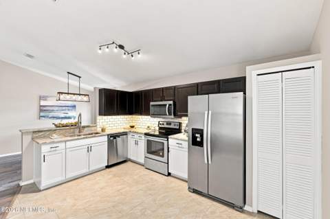 1817 Hearth Street, Middleburg FL - photo 11 of 33