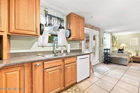 593 Cruiser Lane, Atlantic Beach FL - photo 11 of 40