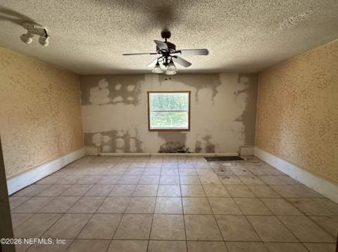 13024 Bent Pine Court, Jacksonville FL - photo 11 of 32