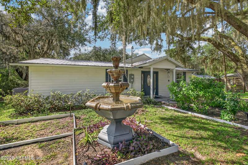 3 bedroom Single Family Residence at 5927 White Sands Road, Metes & Bounds, Keystone Heights — photo 4