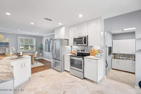 4075 Hillwood Road, Jacksonville FL - photo 12 of 69