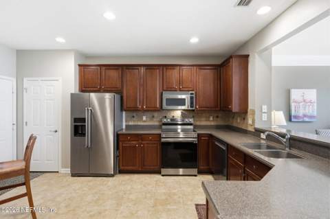 4050 Lionheart Dr Drive, Jacksonville FL - photo 16 of 37