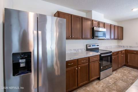 2172 Hudson Grove Drive, Jacksonville FL - photo 8 of 32