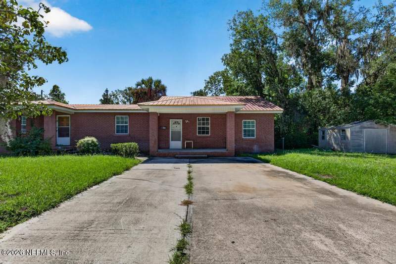 4 bedroom Single Family Residence at 615 Walburg Street, Green Cove, Green Cove Springs — photo 3
