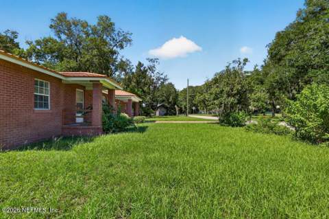 615 Walburg Street, Green Cove Springs FL - photo 16 of 76