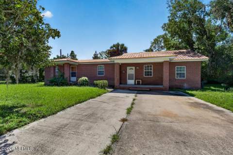 615 Walburg Street, Green Cove Springs FL - photo 9 of 76