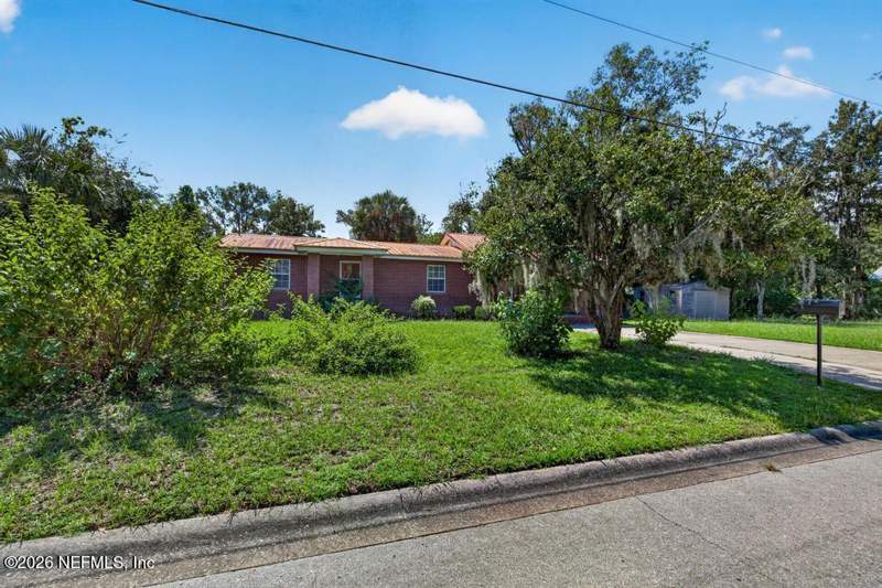 4 bedroom Single Family Residence at 615 Walburg Street, Green Cove, Green Cove Springs — photo 5