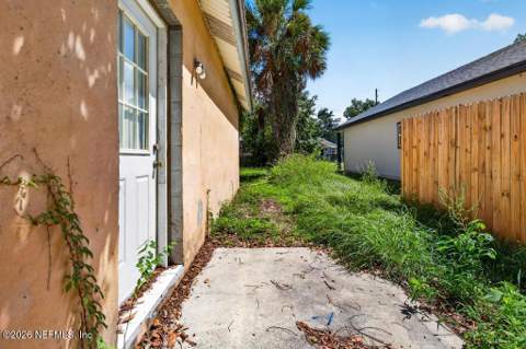 615 Walburg Street, Green Cove Springs FL - photo 8 of 76