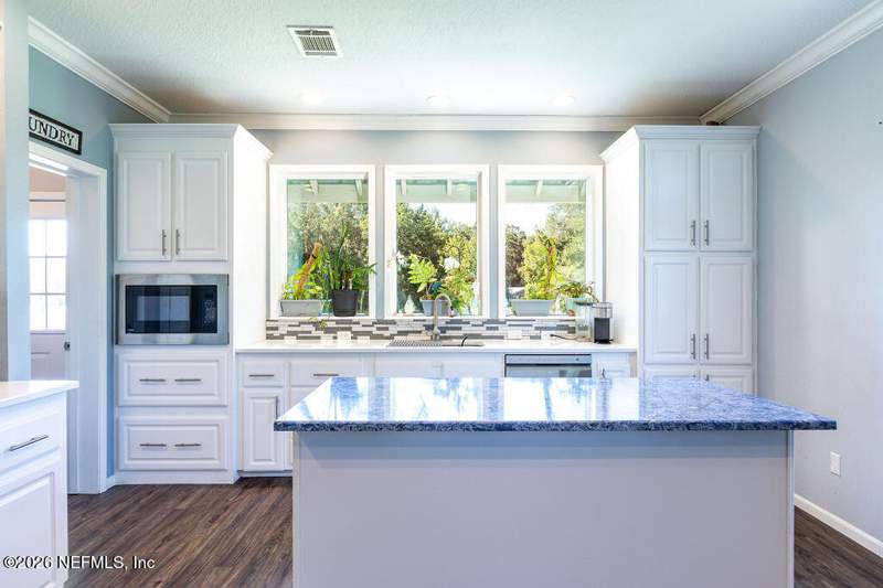 3 bedroom Single Family Residence at 9787 SW 118th Lane, Brooker, Brooker — photo 4