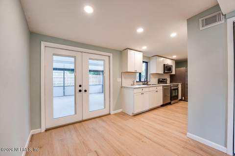 7578 Ridgeway Road, Jacksonville FL - photo 6 of 19