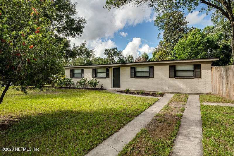 3 bedroom Single Family Residence at 7578 Ridgeway Road, Oak Hill, Jacksonville — photo 1