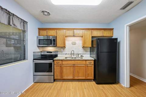 10549 Abilene Road, Jacksonville FL - photo 15 of 38
