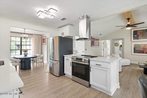 1647 Windy Oaks Drive, Jacksonville FL - photo 17 of 51