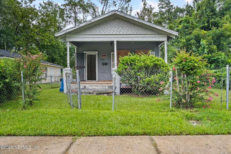 3 bedroom Single Family Residence at 2117 Tuskegee Road, Royal Terrace Addn, Jacksonville — photo 2