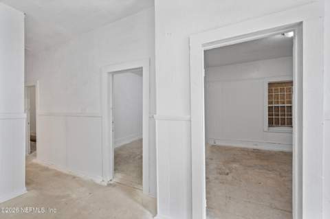2117 Tuskegee Road, Jacksonville FL - photo 6 of 36