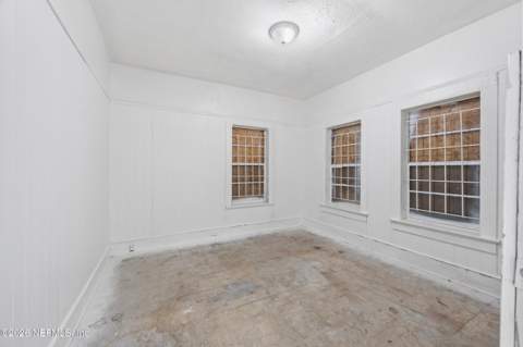 2117 Tuskegee Road, Jacksonville FL - photo 8 of 36