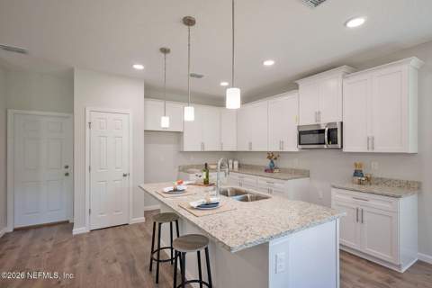 13725 Coral Drive, Jacksonville FL - photo 17 of 39